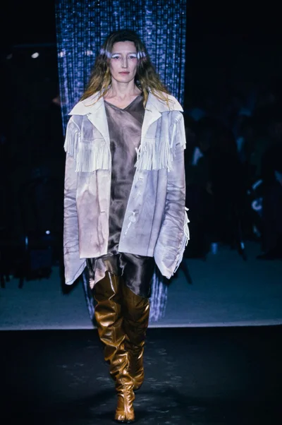 Look 10